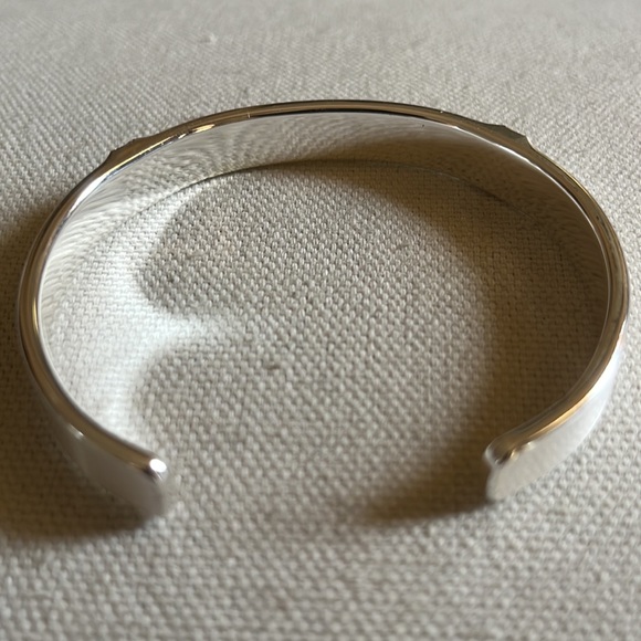 Mary lay soar on silver wings cuff bracelet - Picture 3 of 5